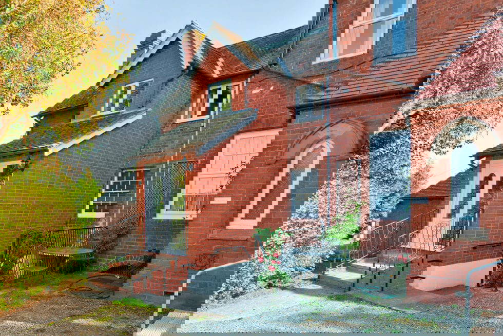 6 Leddington Court, Ross Road, Ledbury, HR8 2LP Bespoke Property